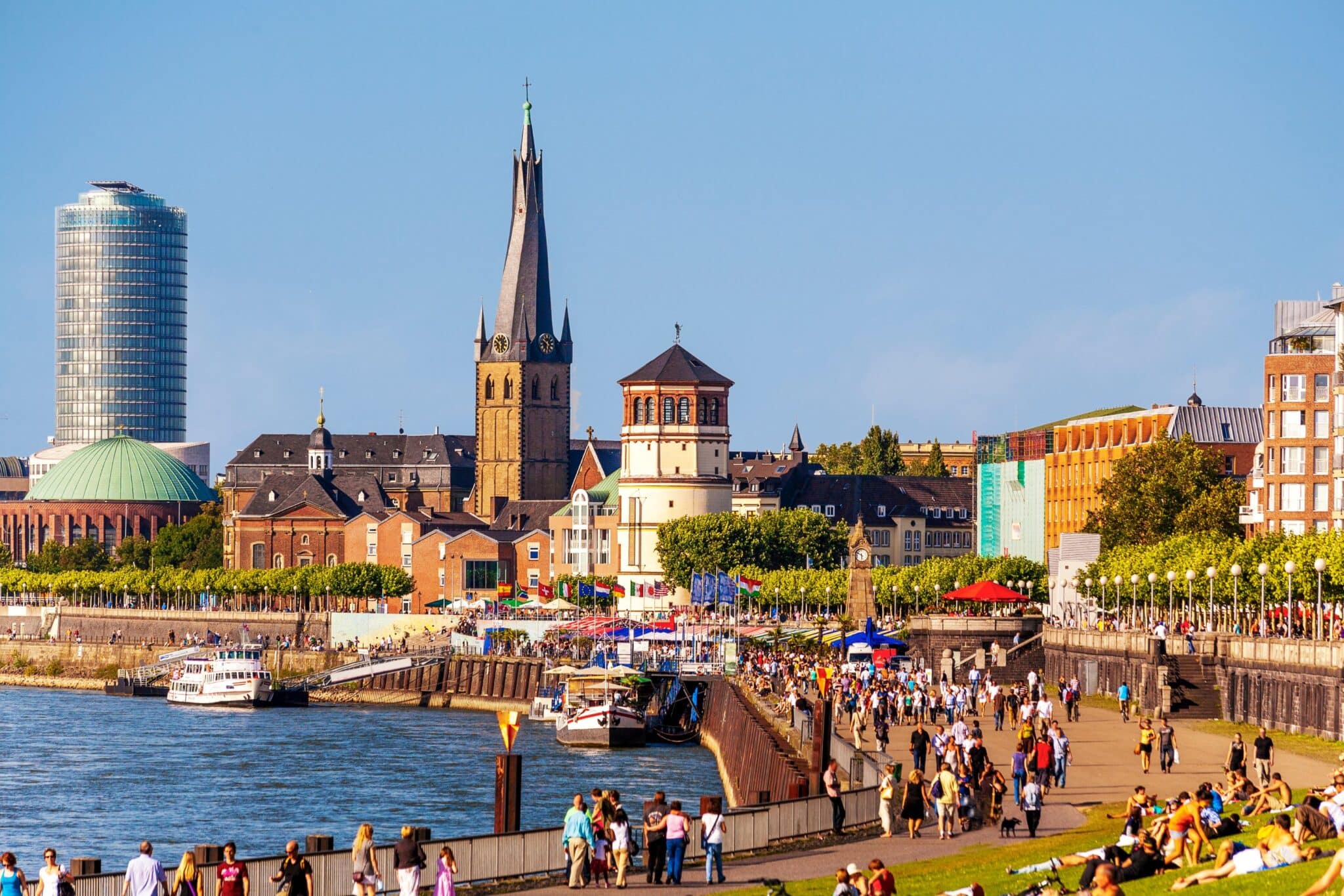 Die Stadt Duesseldorf_Zeit_draussen_verbringen.
